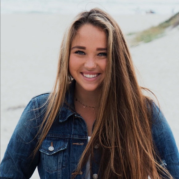 Meet your Posher, Lisa - Picture 1 of 1